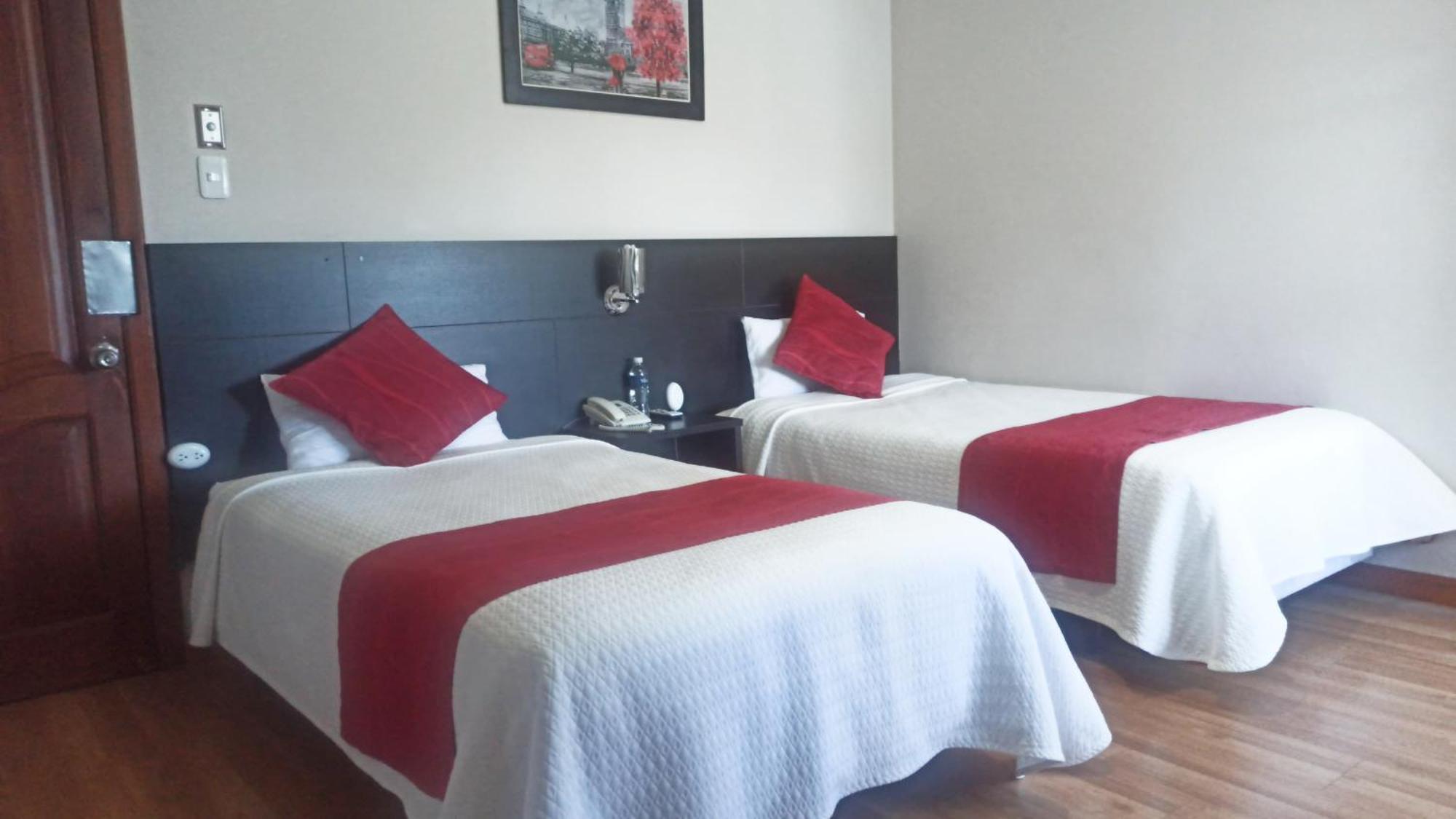 Hotel Versailles Ambato Exterior foto