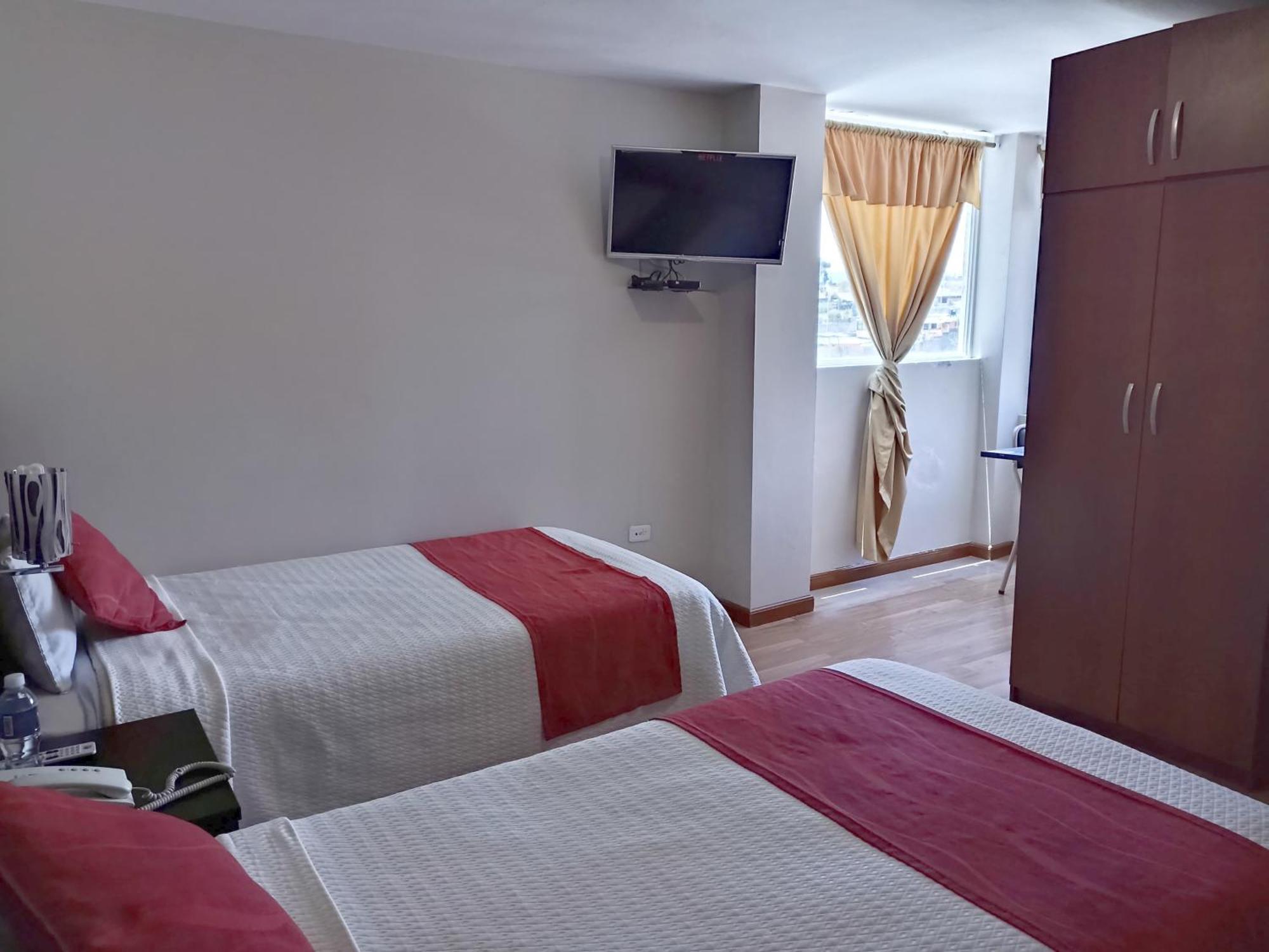 Hotel Versailles Ambato Exterior foto