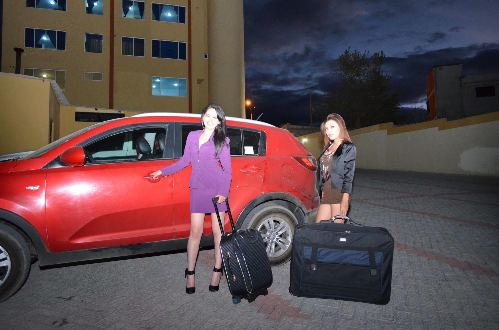 Hotel Versailles Ambato Exterior foto