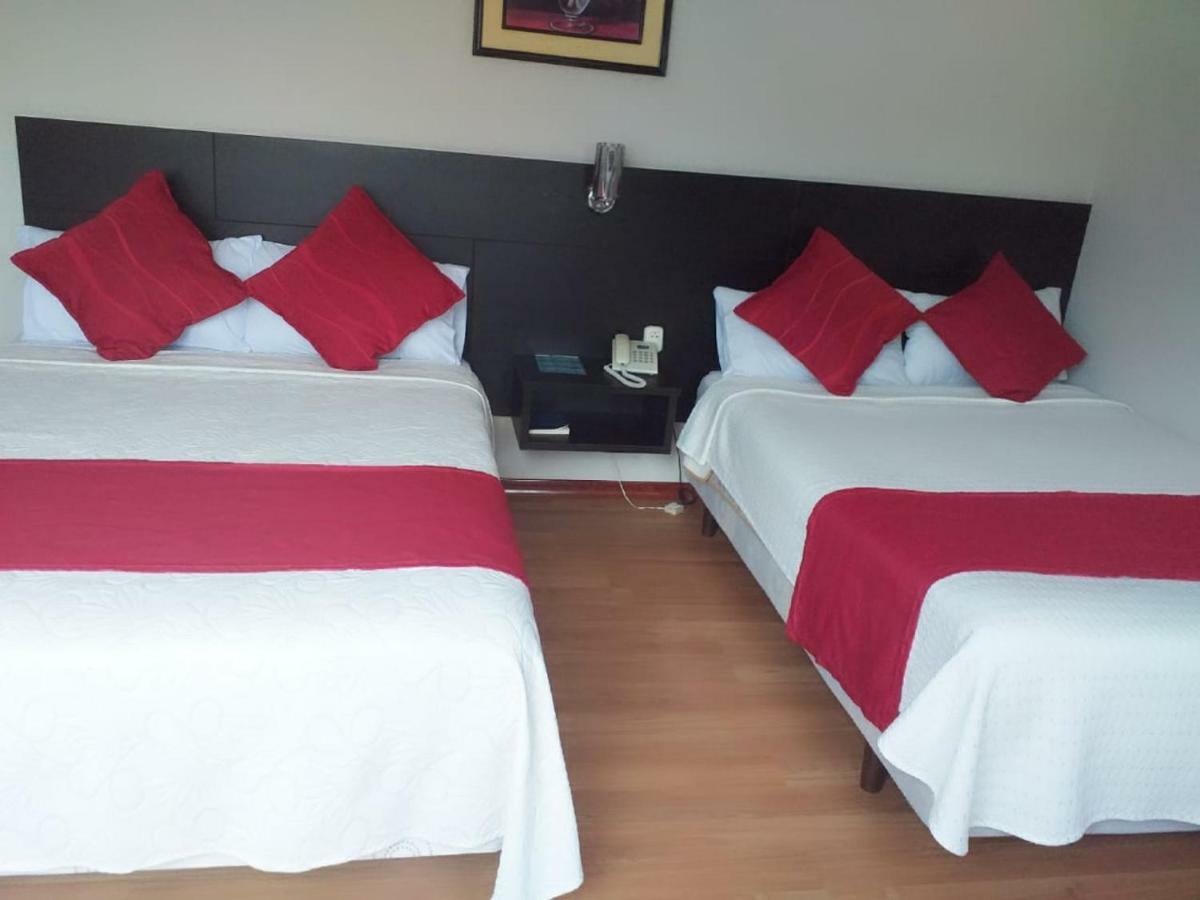 Hotel Versailles Ambato Exterior foto
